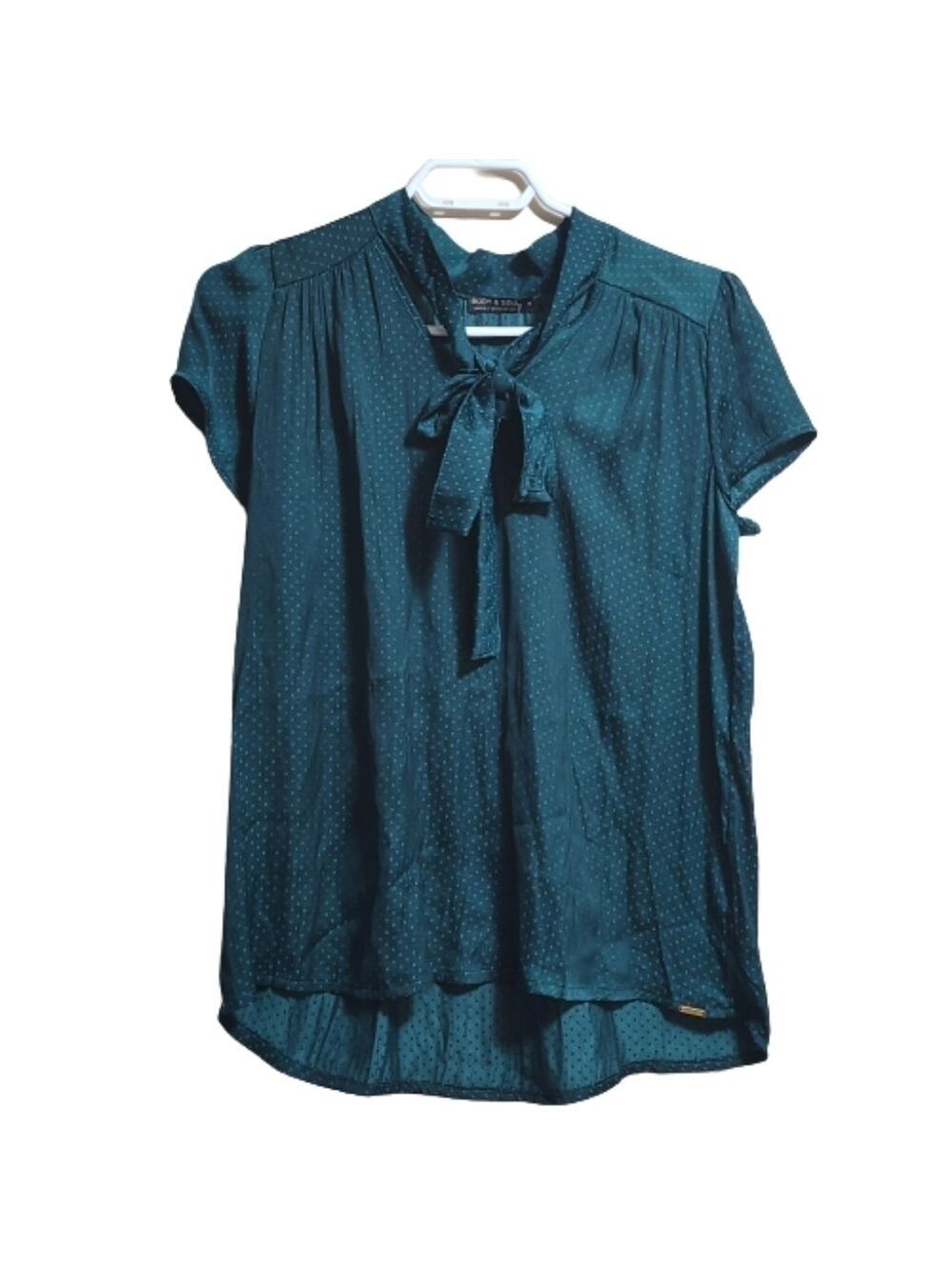 Body & soul short sleeves bow blouse color green